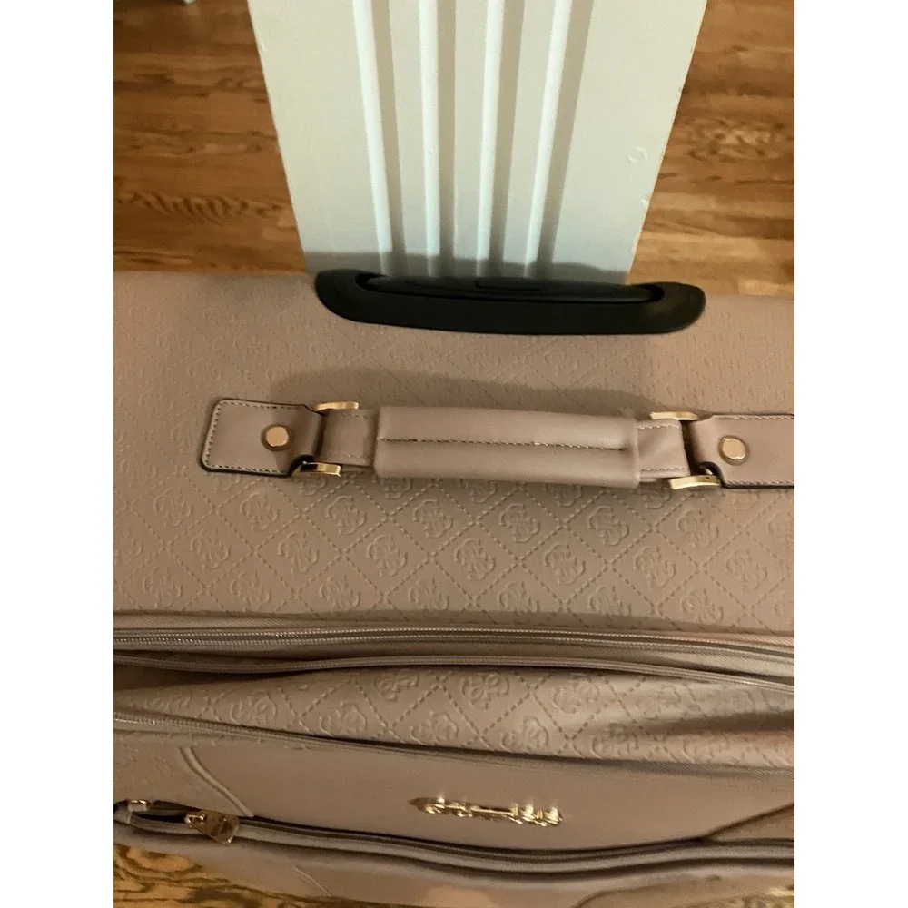 GUESS Nanette Rolling LrgSuitcase Rose Color Metallic Logo Print Travel Luggage